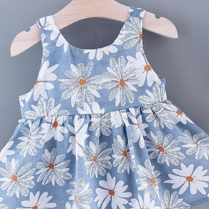 Adorable White Flowers Pattern Design Dress For Baby Girls