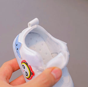 Elegant White Cartoon Kids Shoes with Sole Lights 6 - Minitaq baby kids clothes dress